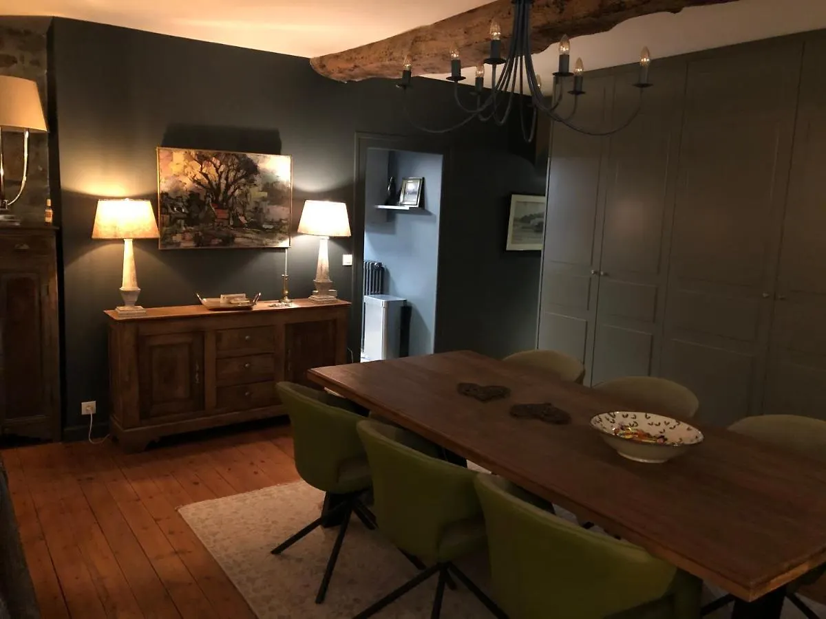 Appartement De 1634 Avec Balcon Au Sud Sur Jardin En Plein Coeur Historique Tréguier 0*,  França