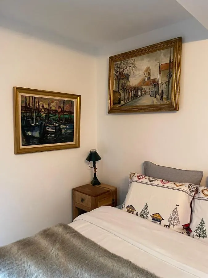 Appartement De 1634 Avec Balcon Au Sud Sur Jardin En Plein Coeur Historique Tréguier Apartamento