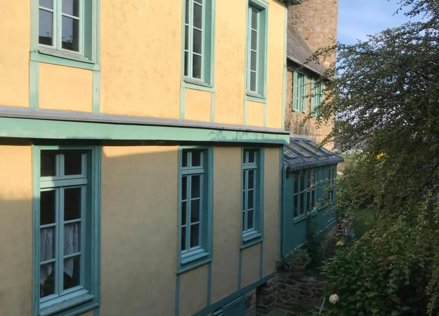 Appartement De 1634 Avec Balcon Au Sud Sur Jardin En Plein Coeur Historique Tréguier 0*,